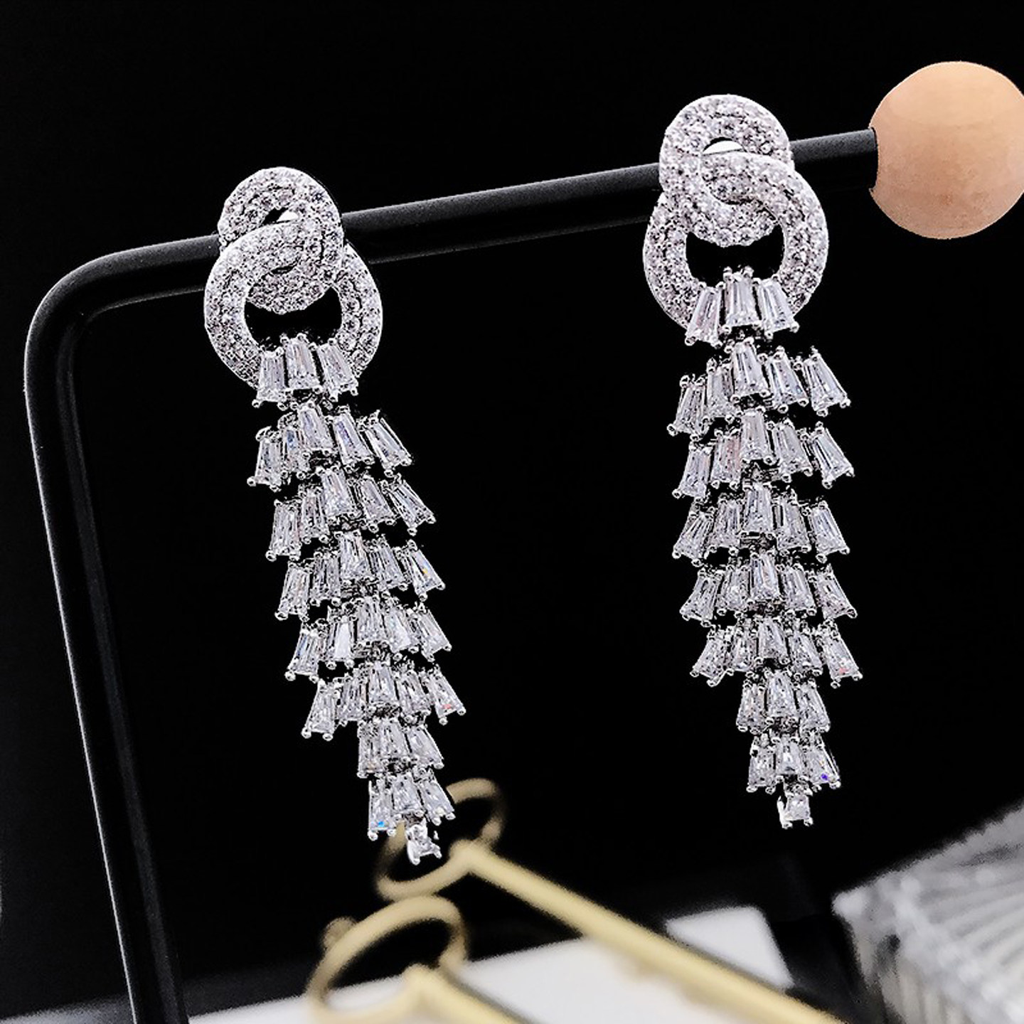 超闪轻奢长款耳环满钻锆石新娘婚纱礼服耳饰夸张高级感大气耳坠