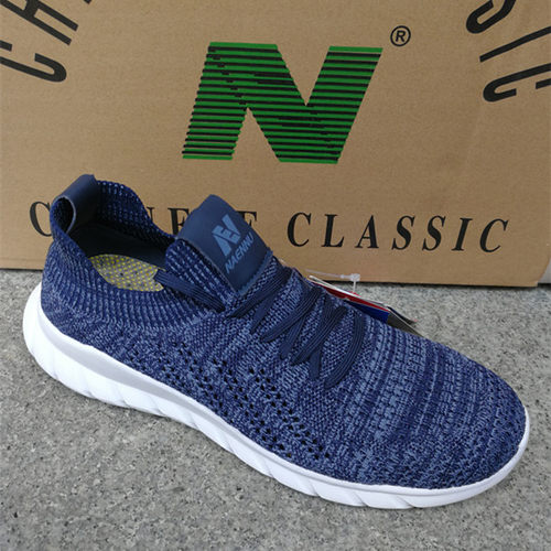 超轻舒服软底情侣旅游鞋