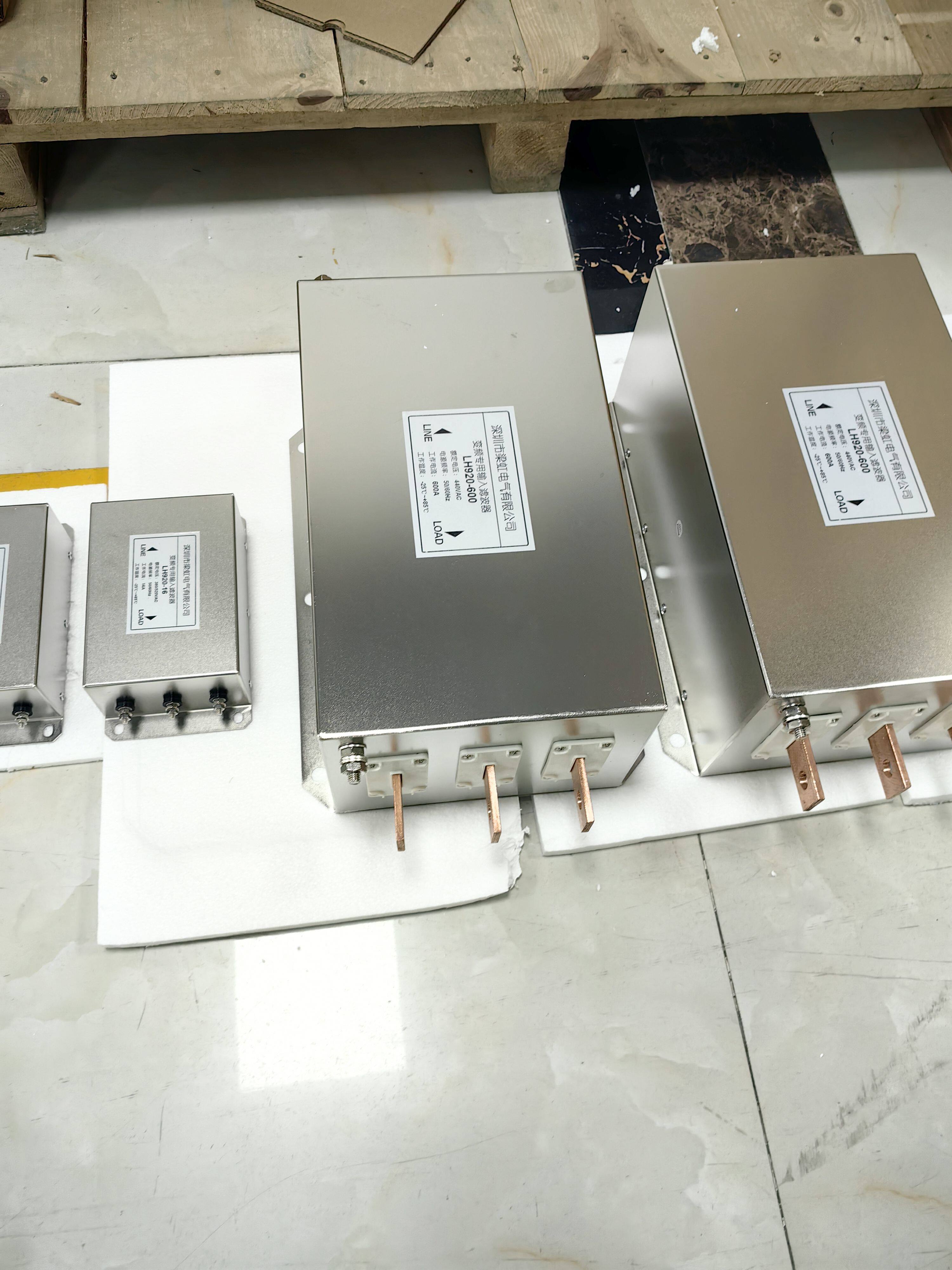 变频器输出滤波器出线滤波器西门子ABB安川汇川英威腾变频器配套