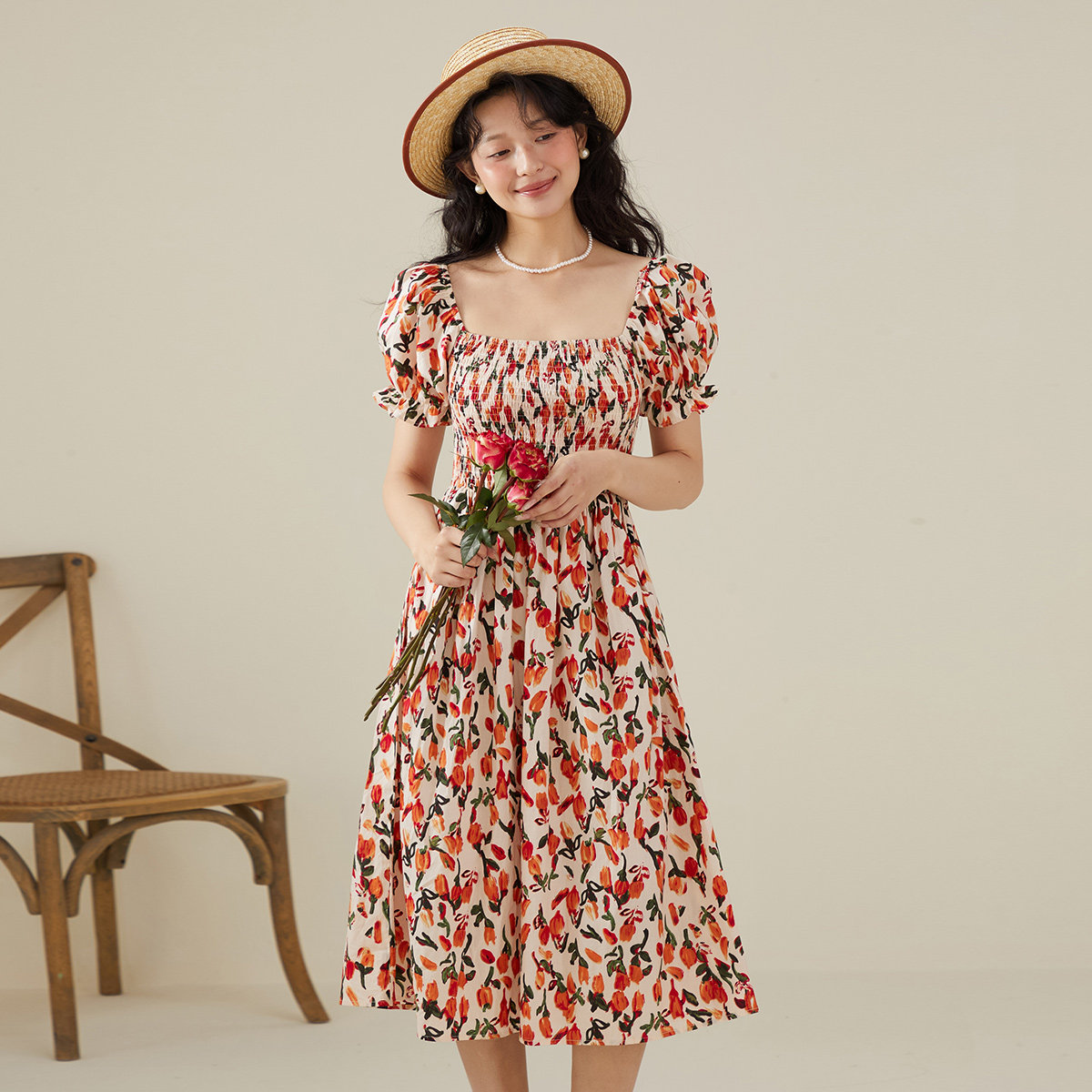 法式方领连衣裙女高级感2026夏季碎花裙短袖纯棉泡泡袖中长裙