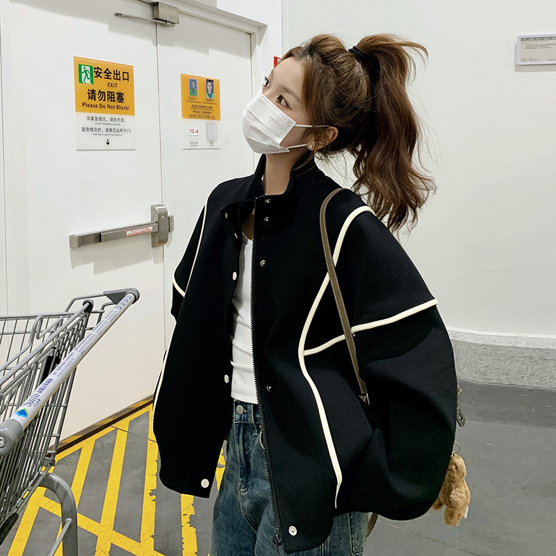 one more2026春季新款韩版黑色立领棒球服外套女宽松明线