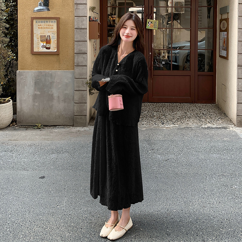 one more26年春秋高级感针织套装女春温柔风气质开衫半身裙