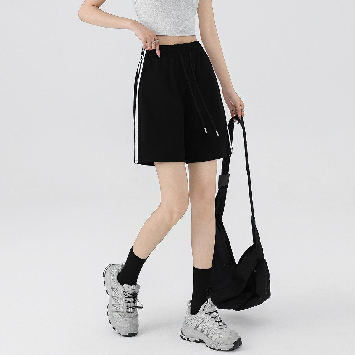 one more运动短裤女2025薄款外穿百搭宽松高腰阔腿休闲直