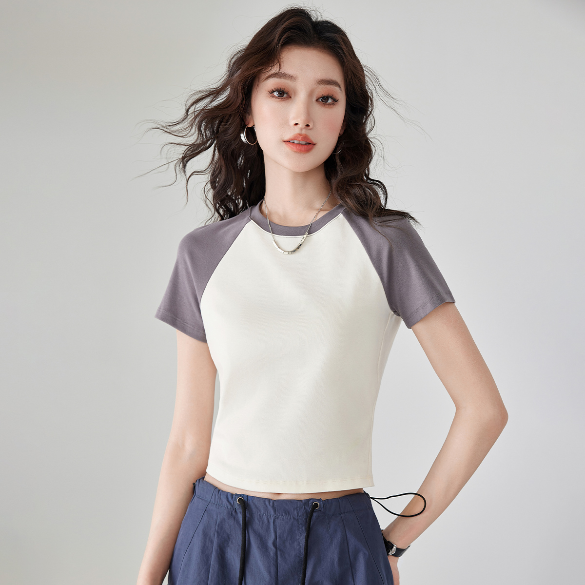one more女式短袖T恤拼色夏季2025新款修身圆领体恤上衣女装