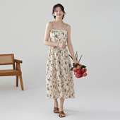 新款 one more2025夏季 一字领吊带连衣裙女高级感复古碎花收腰裙子