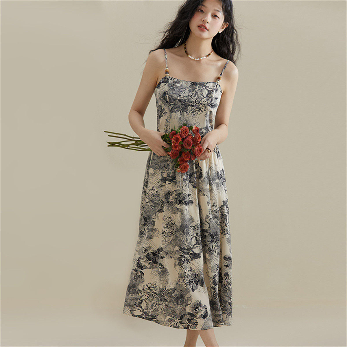 one more水墨连衣裙2025夏季新款气质高级感一字领雪纺吊