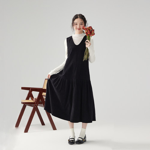 法式赫本风v领背心裙女高级感