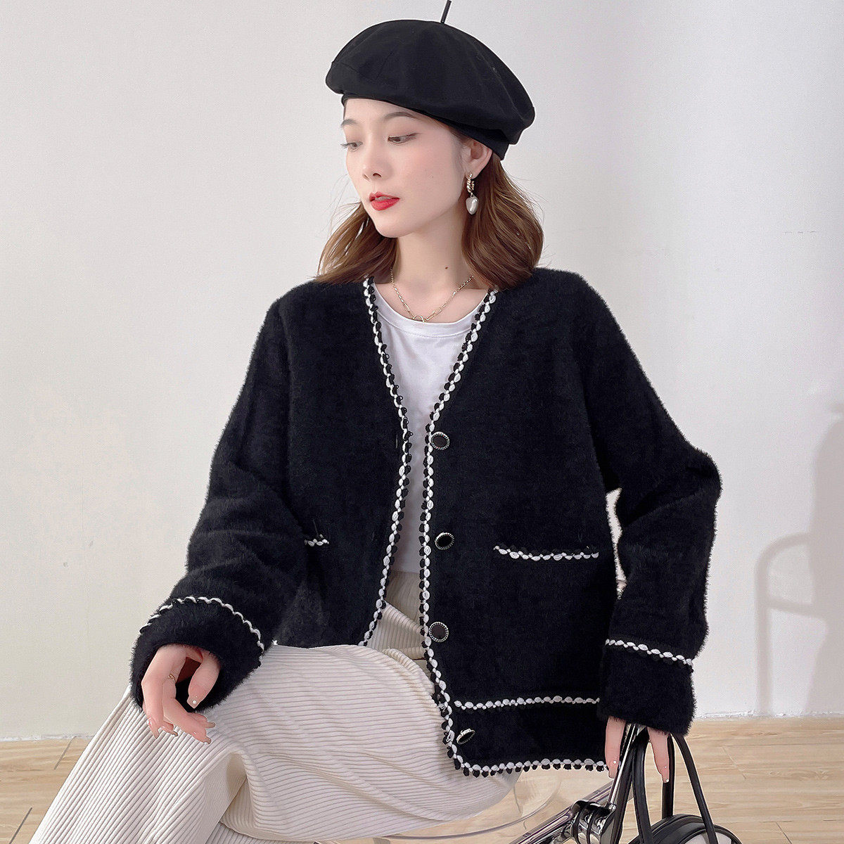 one more2025秋季时尚V领外套女气质温柔小个子长袖上衣短外套,女装/女士精品,短外套,淘宝优惠券,粉丝福利购,淘宝优惠卷