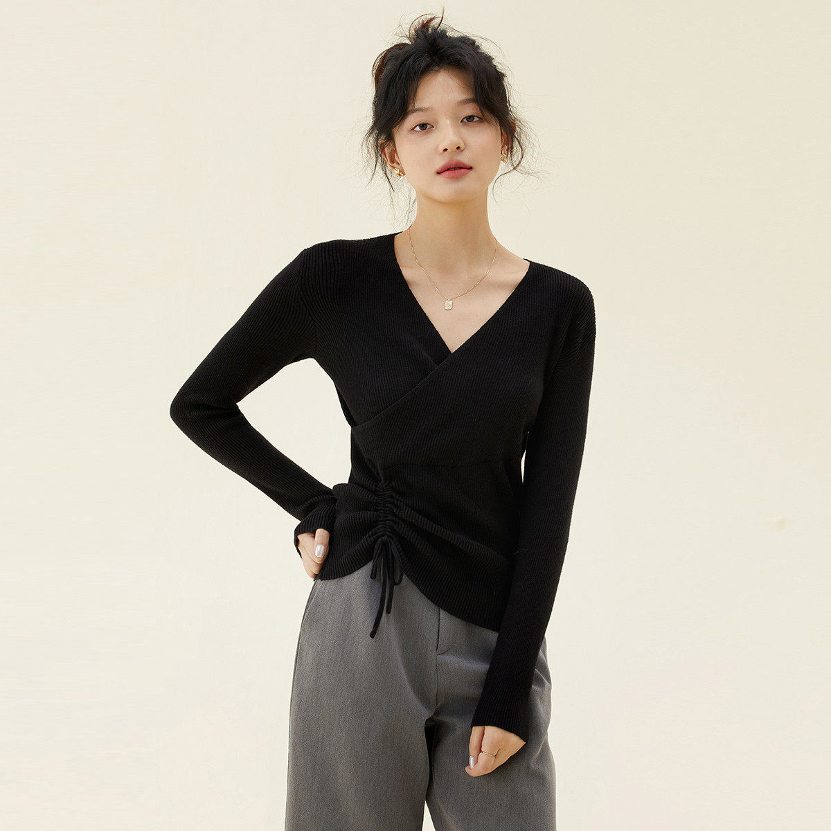 长袖v领针织衫女含绵羊毛抽绳上衣打底衫高级感2025秋冬毛衣