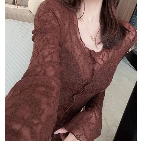 胖m2-300斤特大码赫本风时尚修身显瘦蕾丝衫女秋季薄款减龄上衣潮