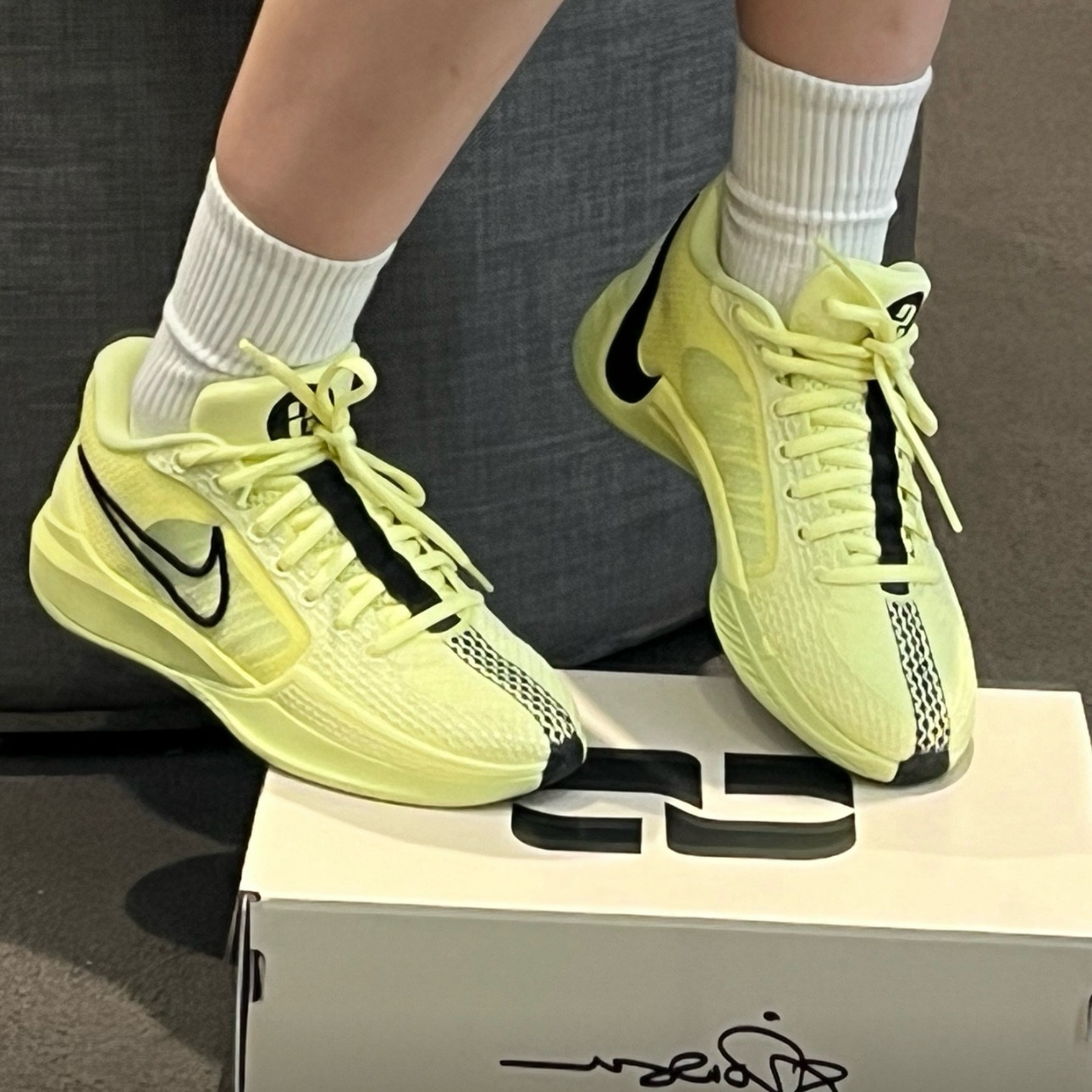 NIKE/耐克 SABRINA 1 EP 萨布丽娜一代男女同款篮球鞋 FQ3389