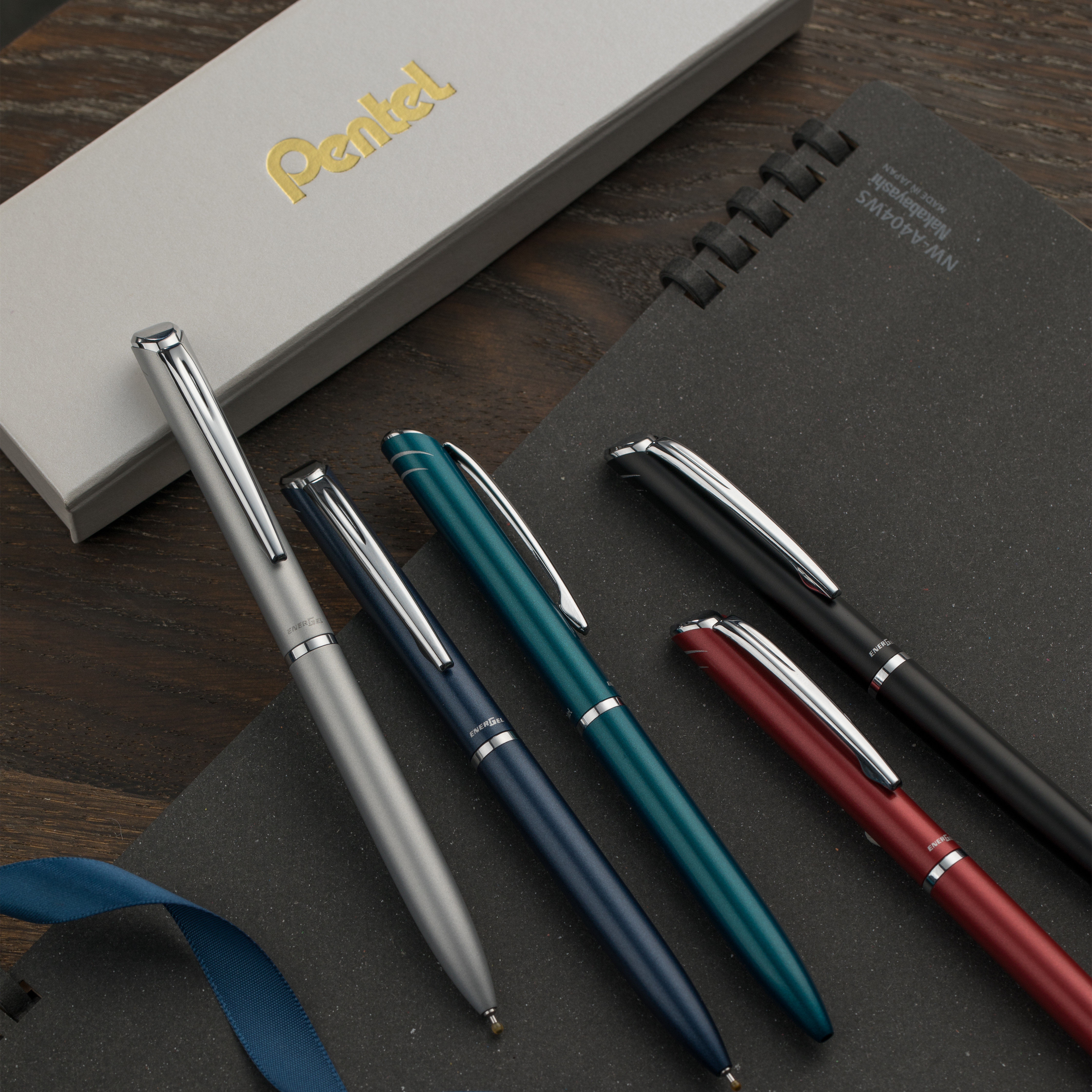 纵向书写日本pentel派通bln2005限定金属杆磨砂质感金属0.5签字笔