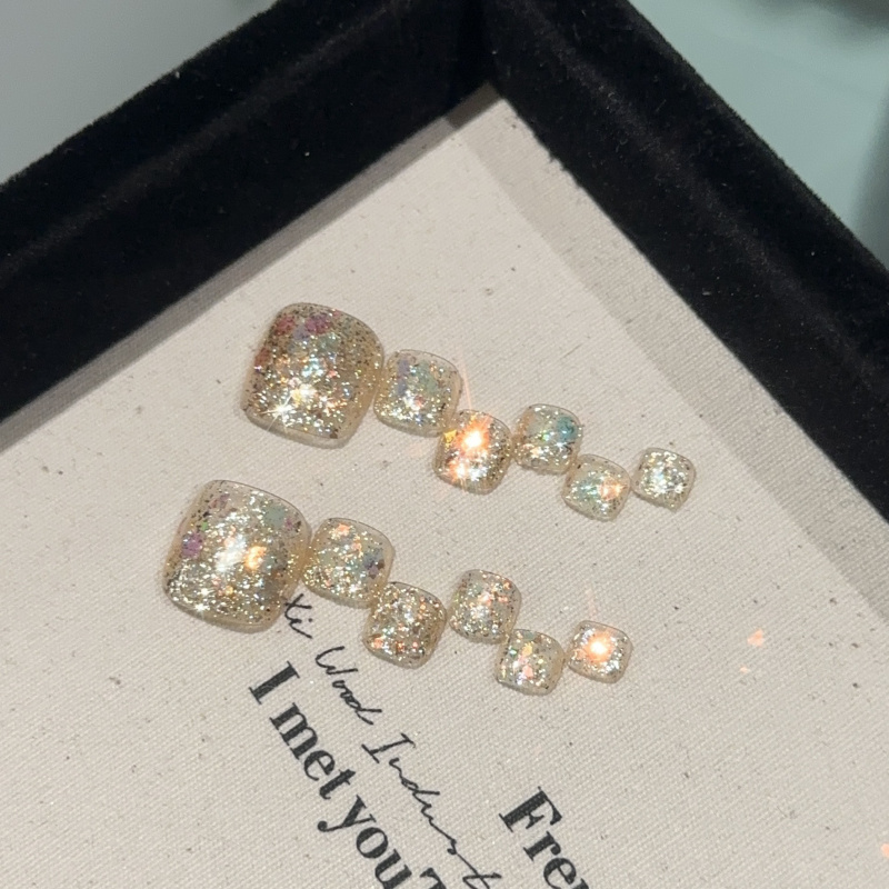 金色亮片美甲贴片轻奢显白