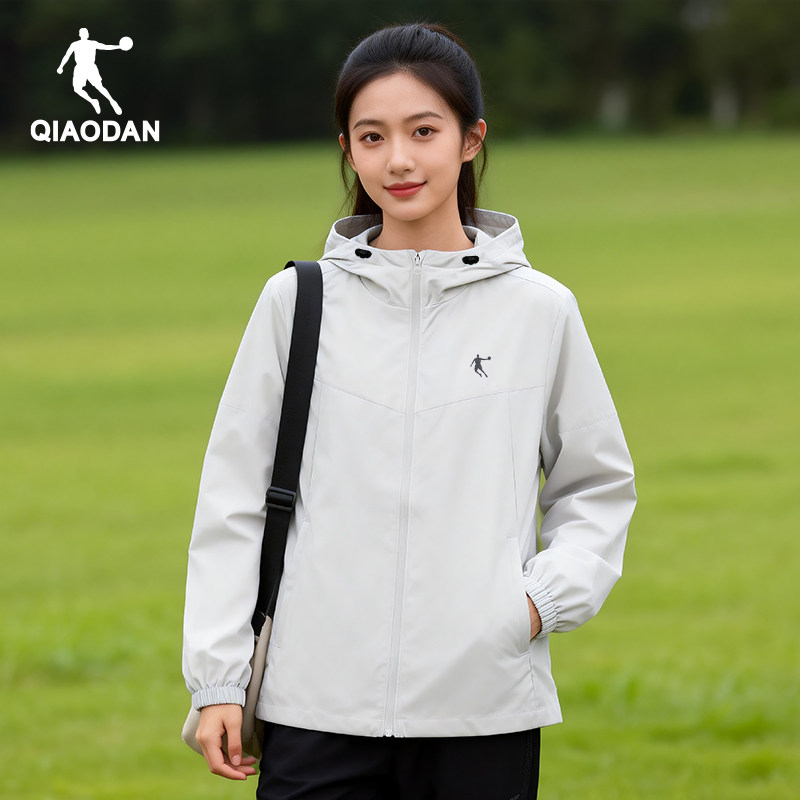 乔丹运动外套女2026春夏季新款梭织薄款连帽冲锋衣户外防水防风衣