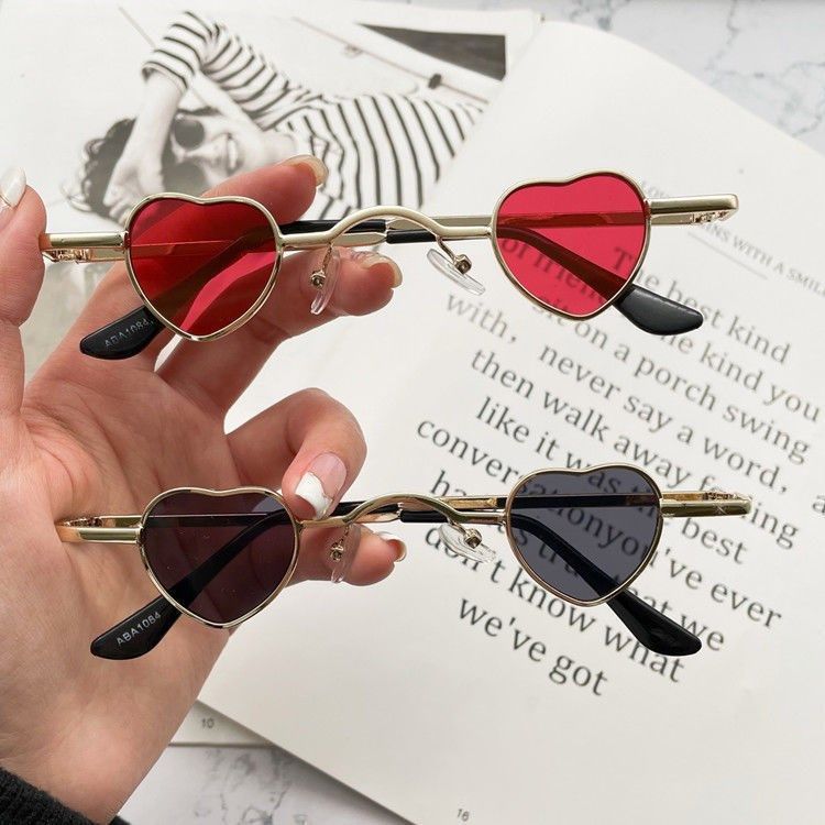网红同款爱心形框搞怪装饰墨镜小框复古蹦迪太阳眼镜走秀拍照链子