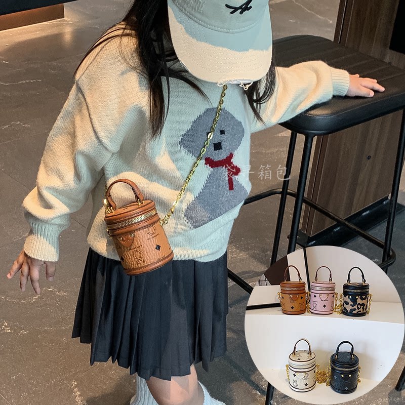 女童宝宝斜挎包新款可爱小熊水桶包小女孩洋气豹纹手拎迷你零钱包