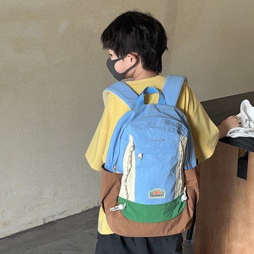 超轻儿童双肩包新款拼色书包学生
