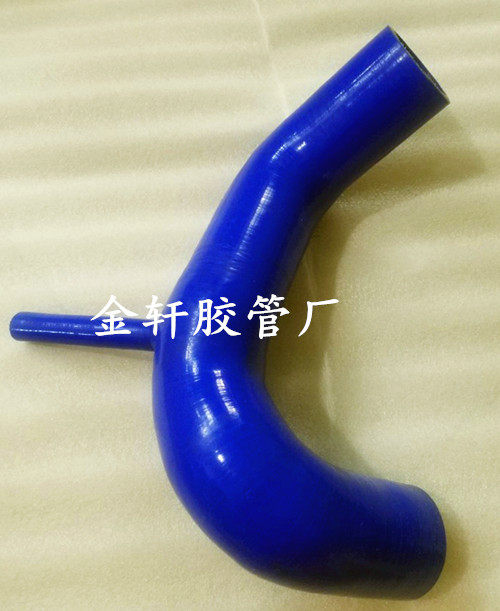 吉姆尼进气肥肠,改装强化硅胶管 管口不变中间加粗增大进气量