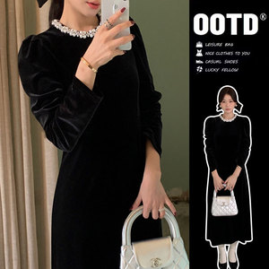 法式富家千金珍珠领丝绒连衣裙女高级感生日礼裙小黑裙子2024新款