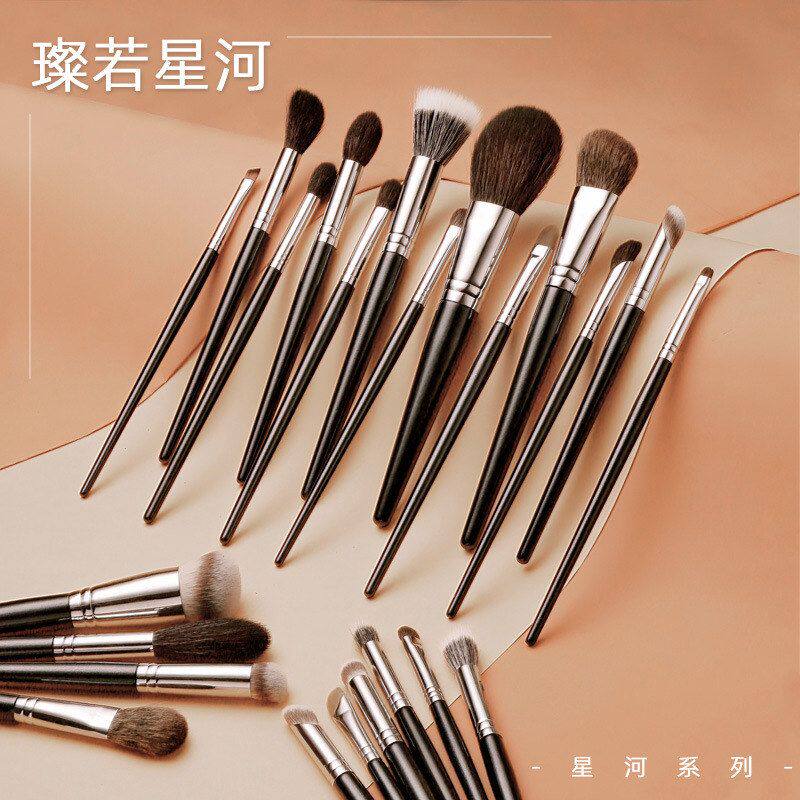 芭比莫玉化妆刷套装仓州全套动物毛腮红刷眼影刷鼻影刷细节化妆