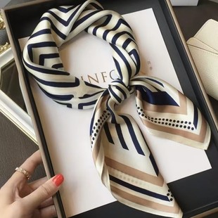 芭比弘琦直播苏杭缎面复古百搭高级感70cm小方巾春秋围巾