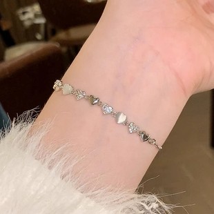 可调节碎钻桃心 搜搜搜搜轻奢小众高级感猫眼石爱心手链女抽拉式
