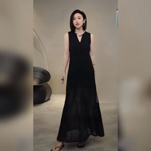 专拍V领无袖 上市街头法式 剪裁拼接微透下摆女 设计感新款 7647修身