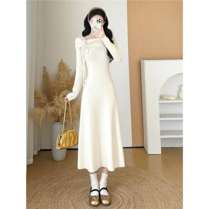 7795千金淑女优雅风连衣裙2026年新款约会穿搭方领收腰显瘦针织