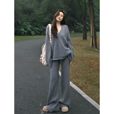 78023辣妹优质常规松弛感日常穿搭休闲风秋冬新款V领连帽美洋针织