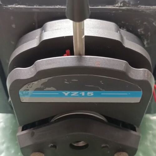 议价保定雷弗/LEAD FLUID蠕动泵 YZ15 ，成色如图，可维修