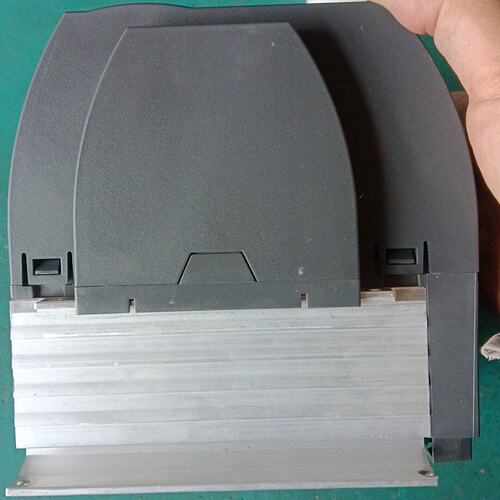 议价3814#，4KW380V，V20变频器，带滤波，型号可维修