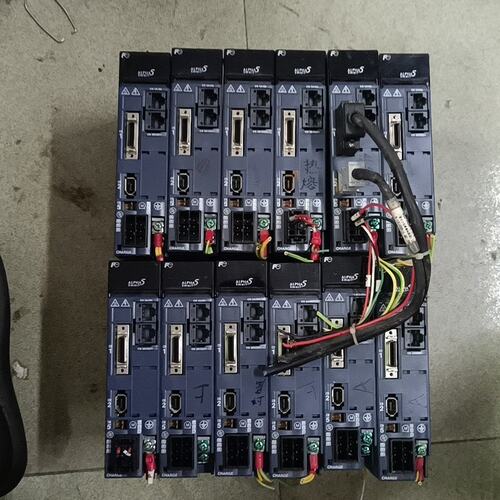 议价伺服驱动器RYH401F5-VV2 400W ，功可维修