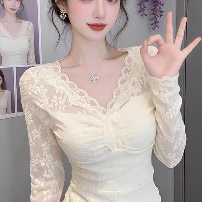 韩系超好看内搭蕾丝打底衫女秋冬新款气质温柔风v领修身长袖上衣