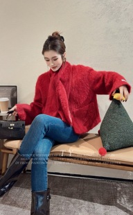 翻领绵羊毛软乎乎毛毛短款 时尚 大衣围脖68982 新款 欧洲站2025冬季