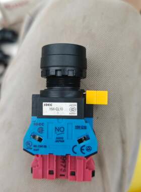 日本和泉（IDEC）生产的HW1L-M111Q4R型号红色L