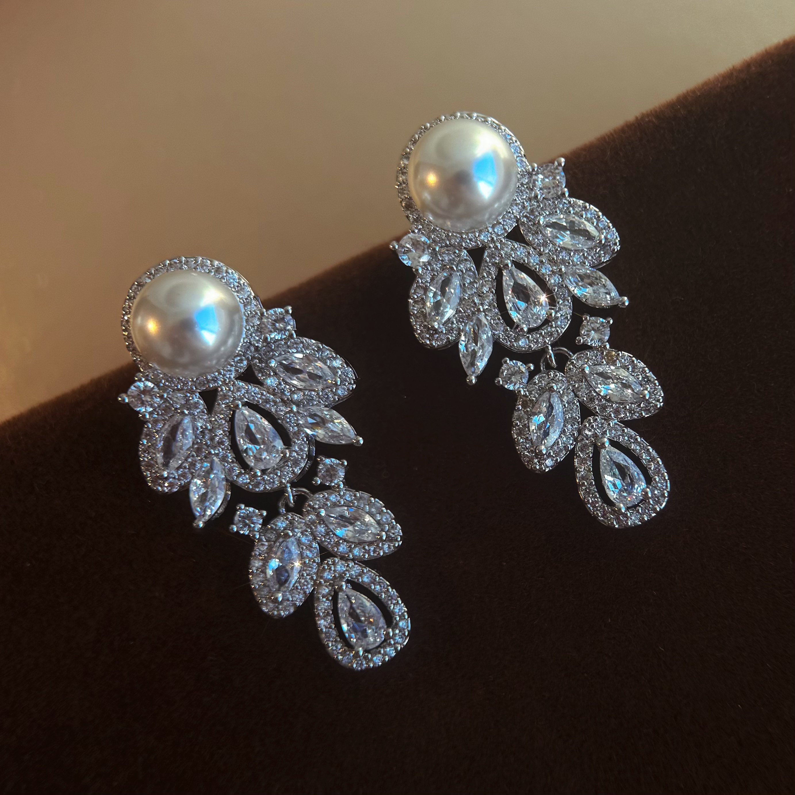 法式轻奢仿海水澳白珍珠耳环爆闪微镶高级感小众雀羽流苏耳饰耳钉