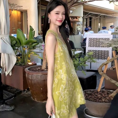 2026新款夏季晕染无袖女背心裙显瘦性感连衣裙海滩度假风修身短裙