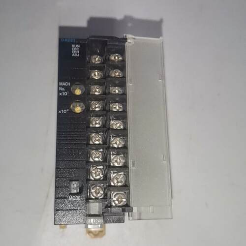 CJ1W-DA021模拟量输出模块，2路输出，功能正常完好！
