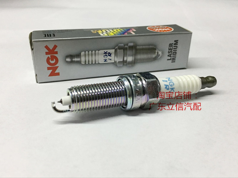 奔驰唯雅诺3.5L威霆3.5L 3.2L 3.0L 2.5L适用进口NGK铱铂金火花塞
