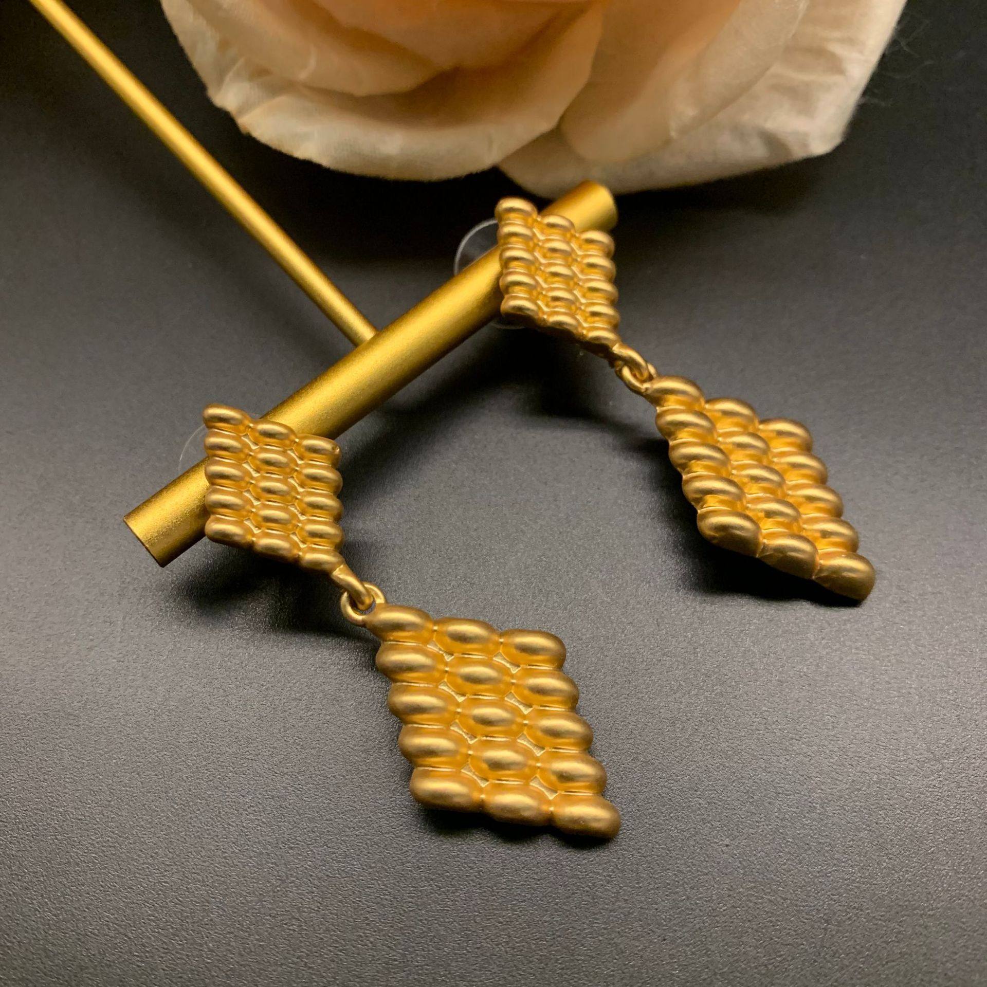 新款个性小众中古 【素面几何】复古几何小众流行款纯铜材质耳饰,饰品/流行首饰/时尚饰品新,耳钉,淘宝优惠券,粉丝福利购,淘宝优惠卷