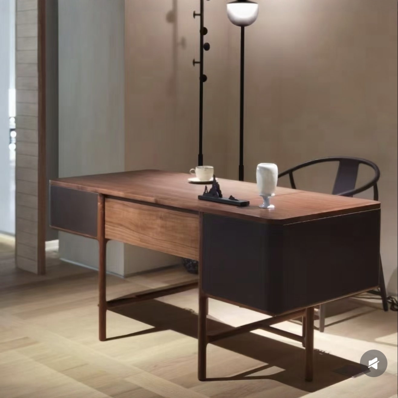 u+黑胡桃实木书桌电脑桌创意设计师北欧书房会议办公桌如意书桌