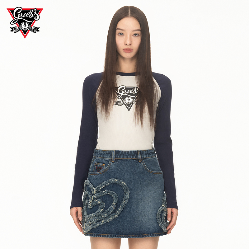 【GUESS x YUEQI QI联名系列】女士撞色美式纯欲针织长袖卫衣