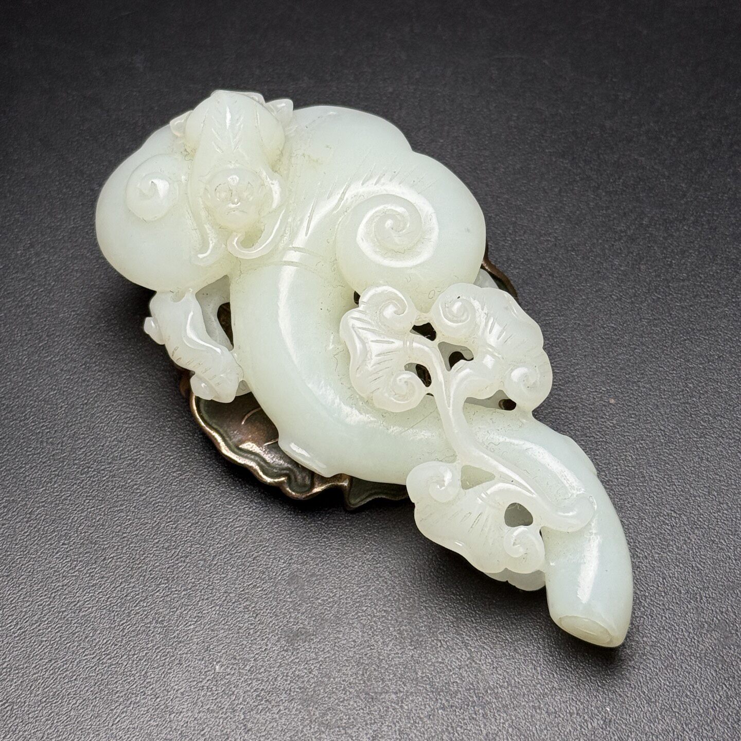 和田玉灵芝如意挂件苏工老料