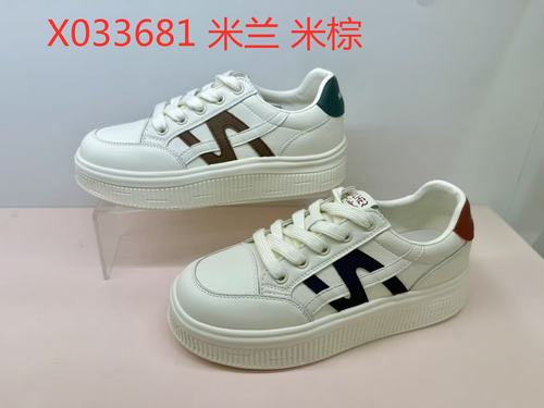 香香莉女鞋2026春季新款厚底软底百搭休闲运动鞋学生板鞋33681