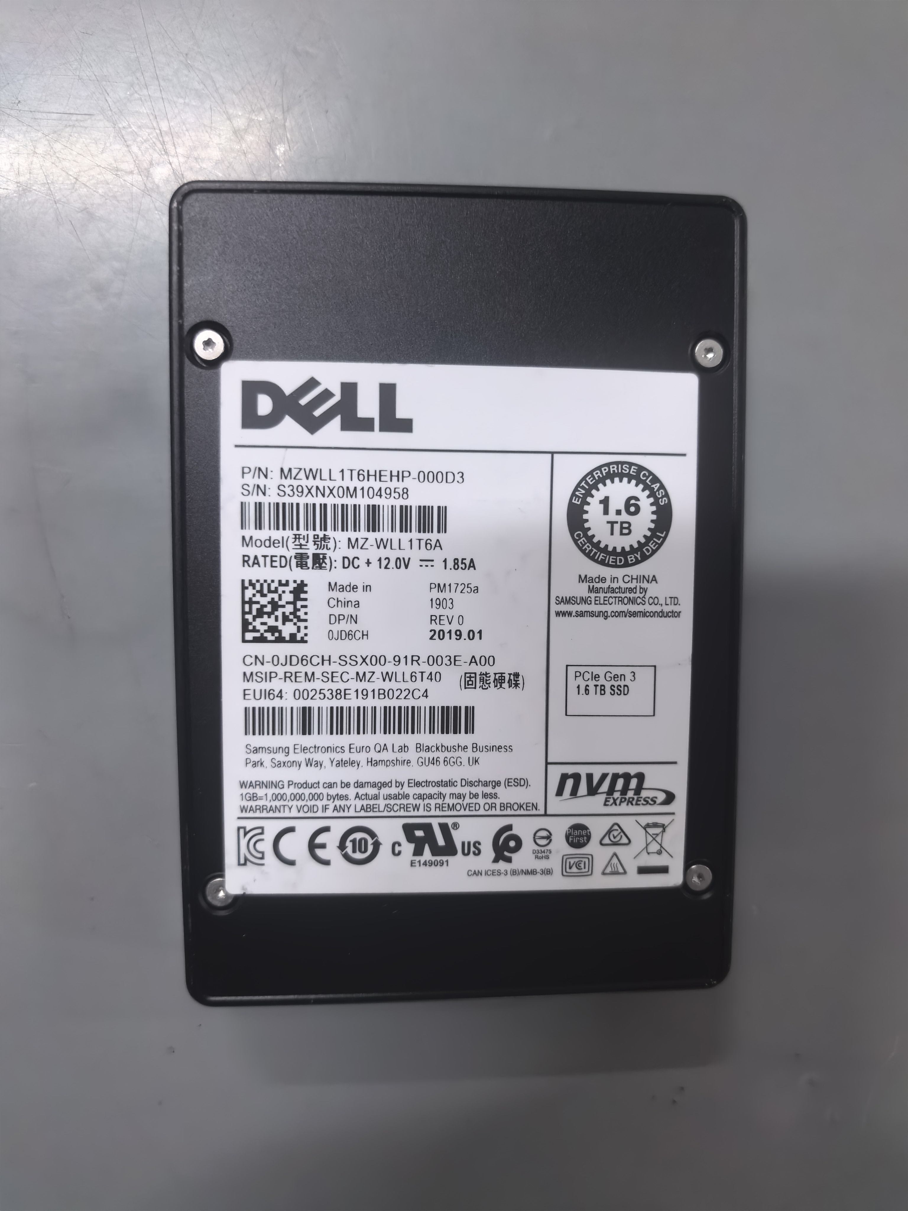 Твердотельный накопитель корпоративного класса Dell PM1725a емкостью 1,6 ТБ ▪️Модель: MZ-WLL1T6A Изображение 1