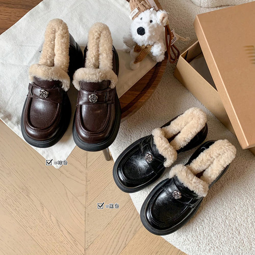 复古圆头深口皮带扣长绒乐福鞋