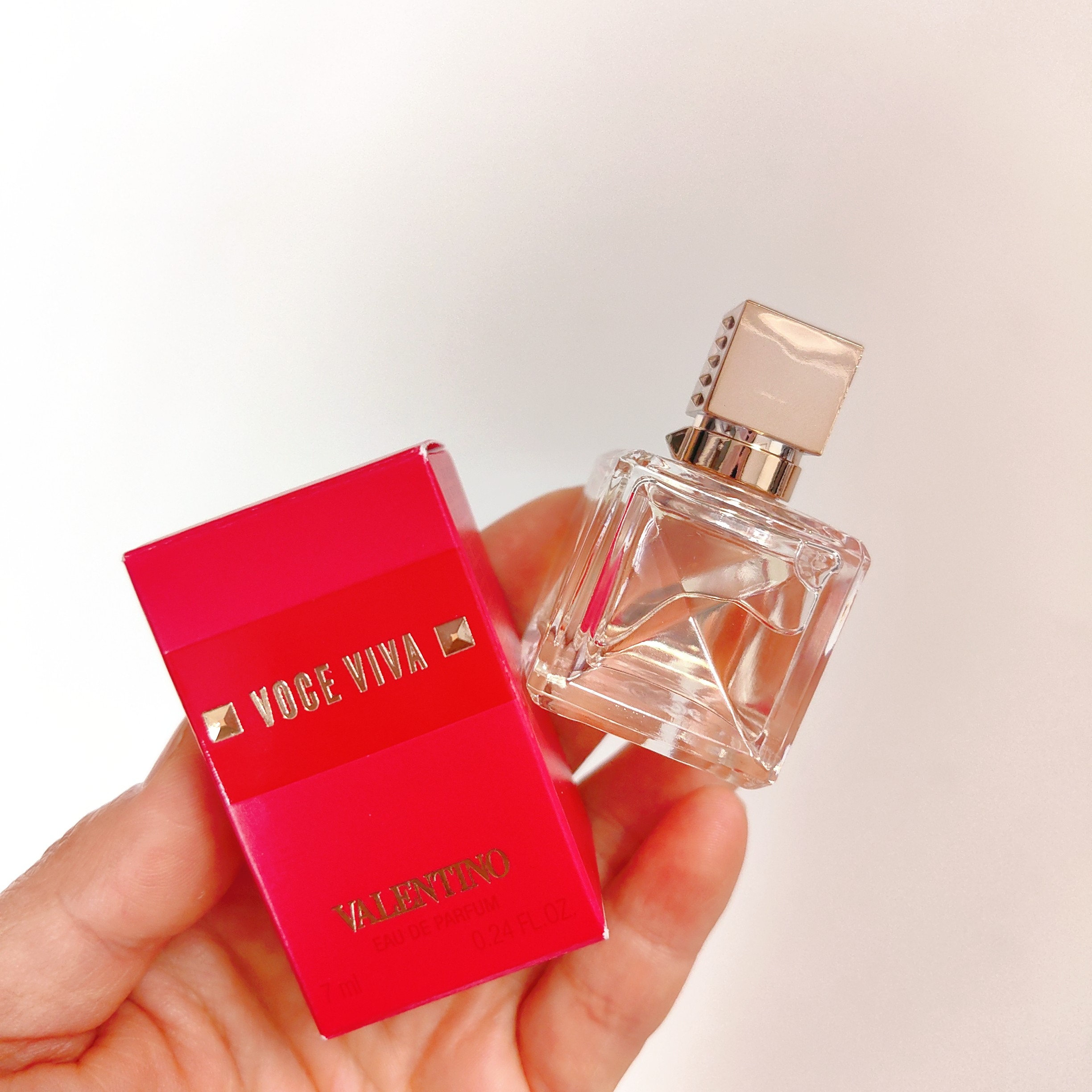 valentino华伦天奴voce viva女士香水7mlq香铆钉设计 花果香 正品