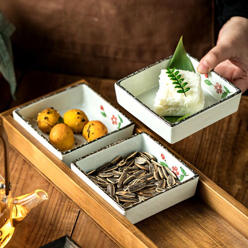 小盘子碟子精致陶瓷方碟干果零食小吃碟日式家用茶点小碟子餐具 - 封面