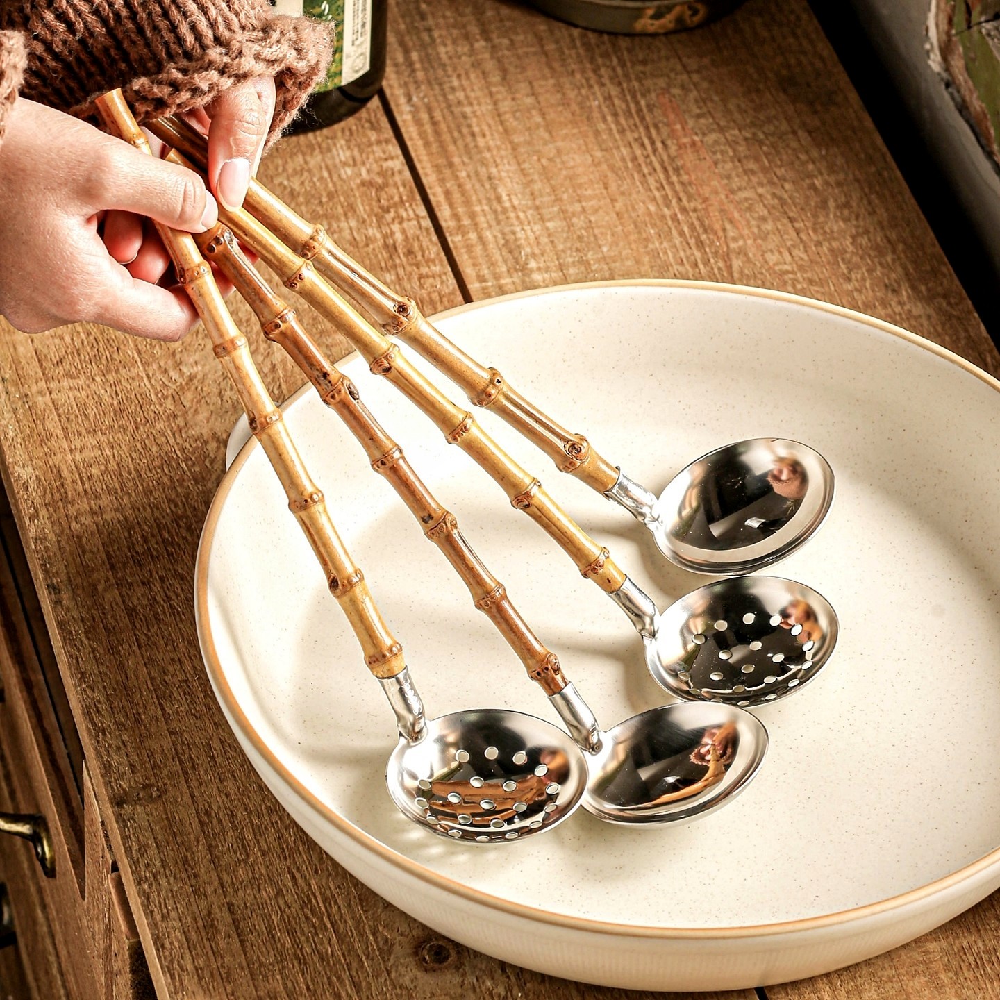 木柄汤勺不锈钢勺子304食品级家用粥勺厨房捞勺汤漏勺厨房锅具勺,厨房/烹饪用具,汤勺,淘宝优惠券,粉丝福利购,淘宝优惠卷