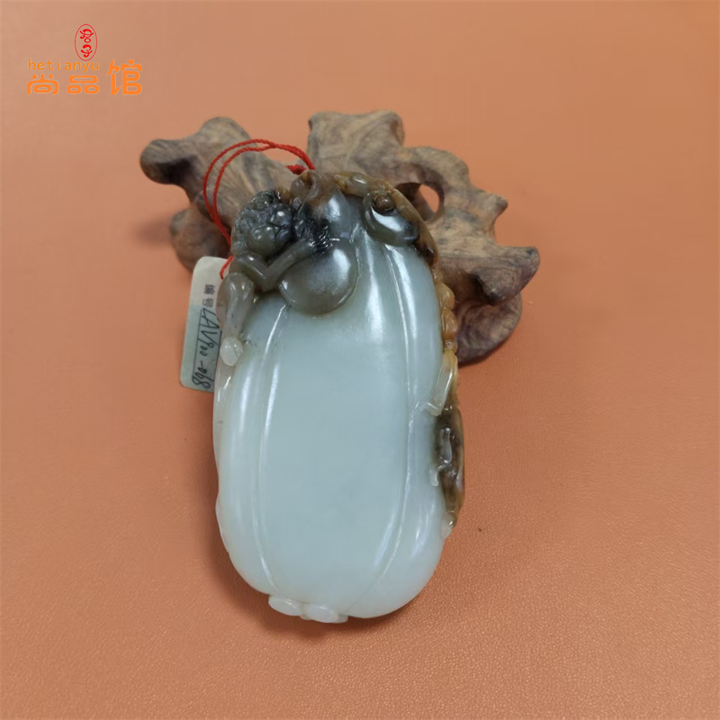 代代封侯手把件俄料红皮老料俏色巧雕手玩件糖白羊脂玉俄籽玉